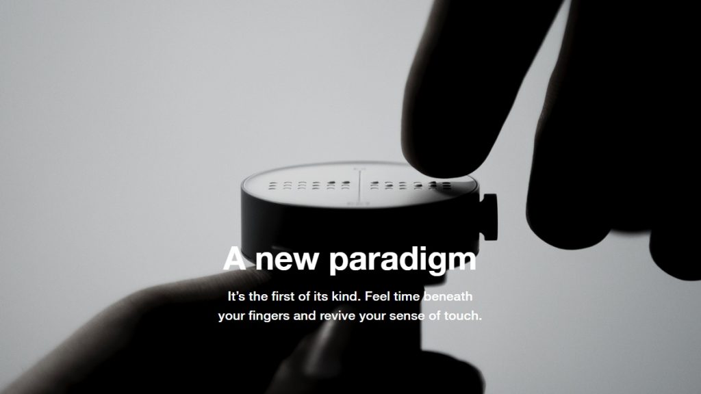 Tapintással leolvasható kijelző az óra számlapján – ez a Dot Watch karóra (forrás: dotincorp.com)