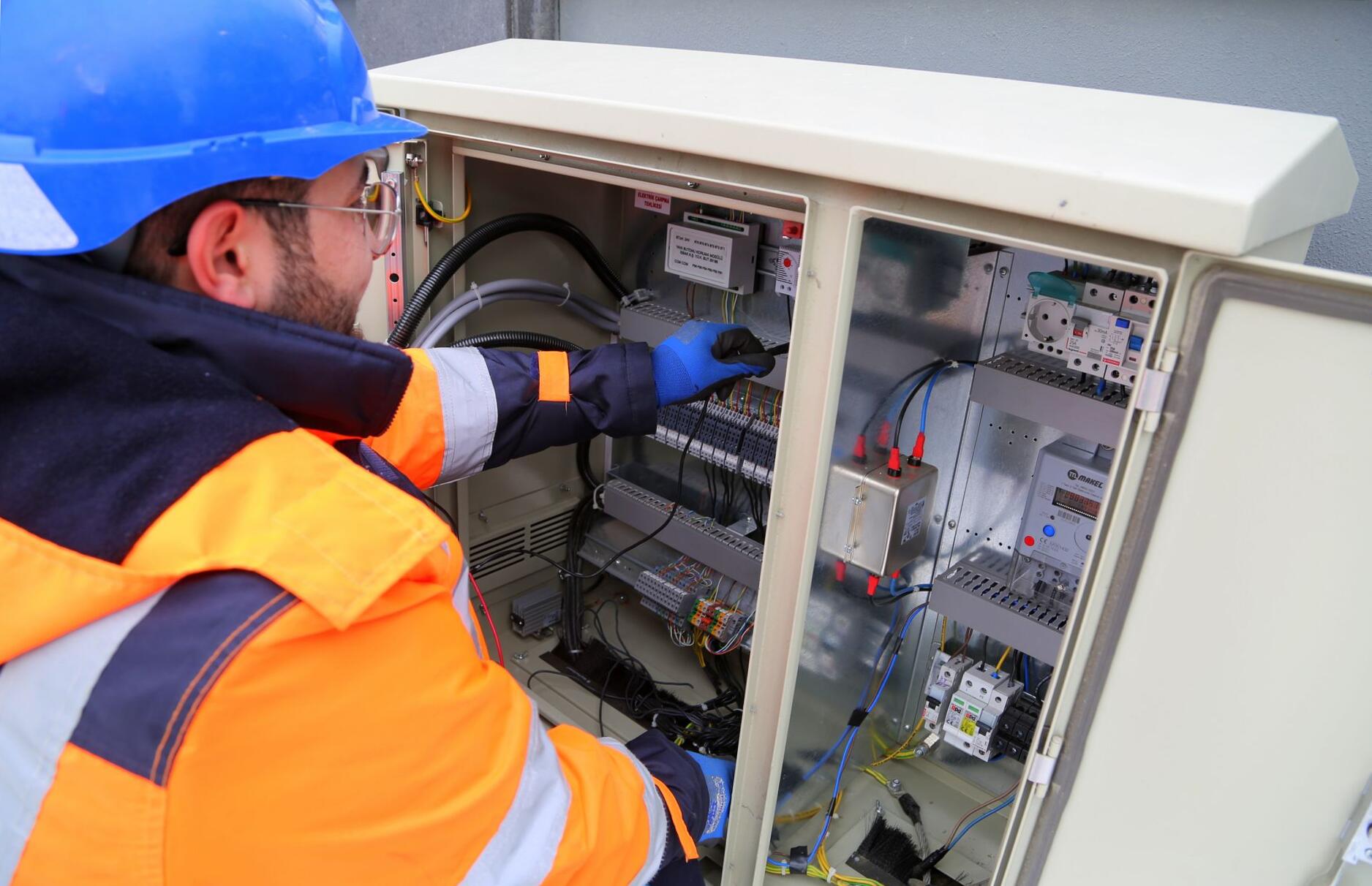 Akut problémák az elektromos rendszerekben (x)
